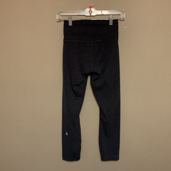 Lululemon Women’s Wunder Train High-Rise Crop 23’ Graphite Grey Size 4 Leggings - Picture 2 of 11